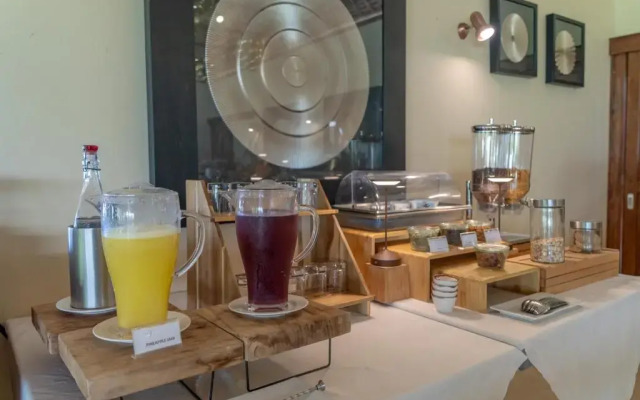 Alma Boutique Hotel