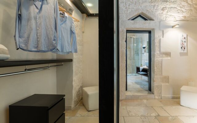 House 112 by Wonderful Italy