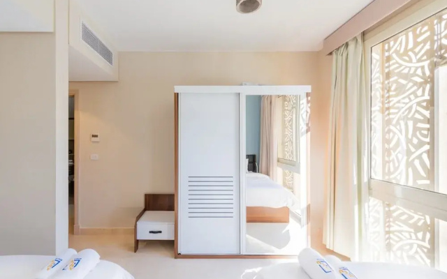 Xuru Stays I Homestyle 3BR Penthouse Pool & Beach View
