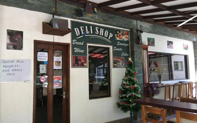 TipTop Hotel, Resto and Delishop