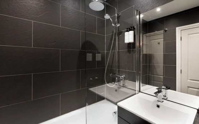 Lake Road Apartments