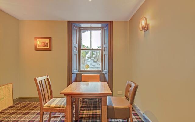 The Kinloch Arms Hotel