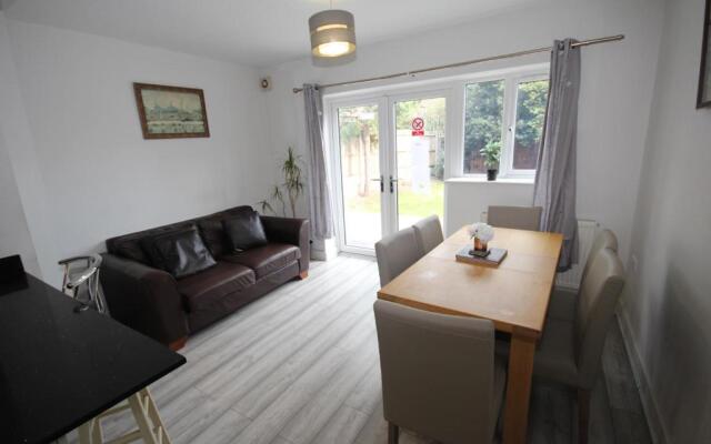 Lee's House