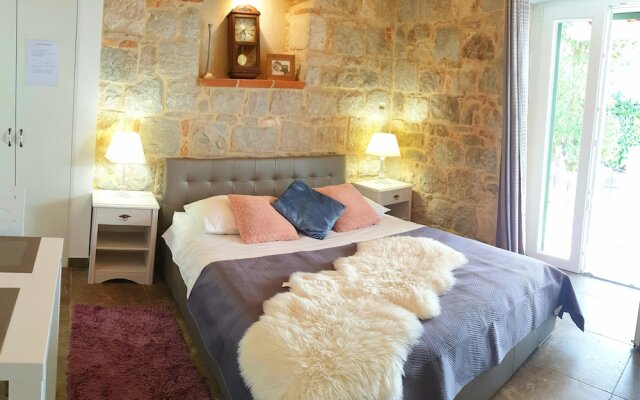 Jes boutique rooms