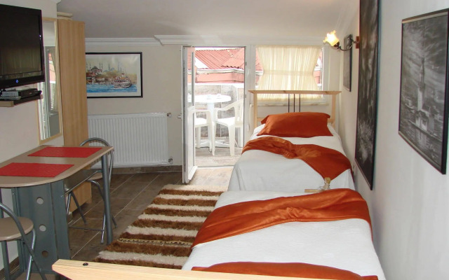 Tom Square Boutique Hotel