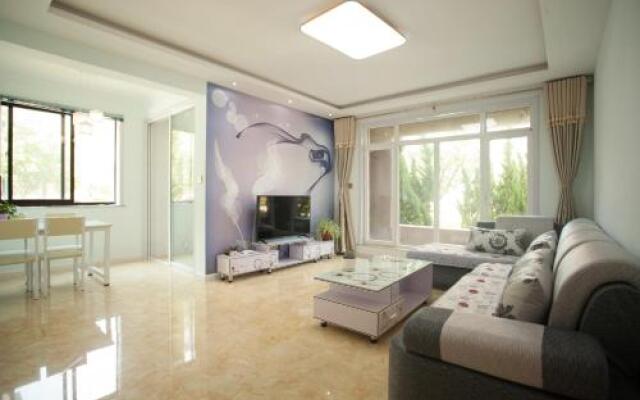 Phoenix Lake Holiday Homestay
