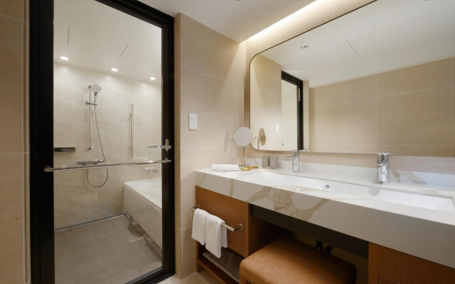 Toba Hotel International