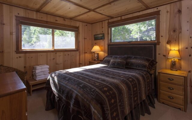 Tash Luxury Vacation Rental by RedAwning