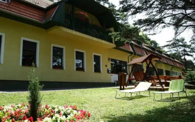 Apát Hotel és Étterem