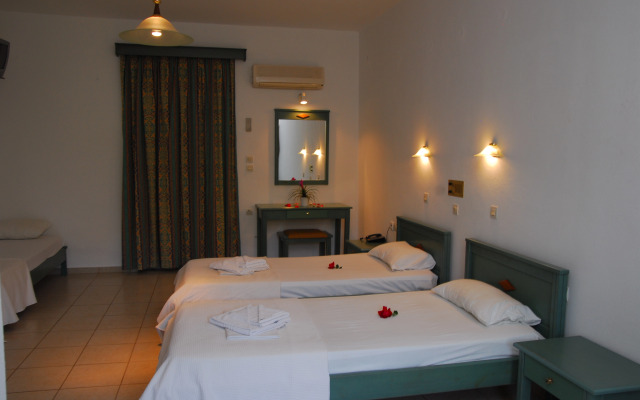 Elpis Studios & Apartments