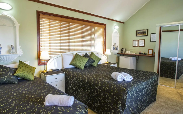 Ainslie Manor Guests House