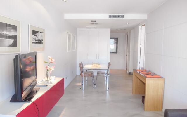 Dflat Escultor Madrid Apartments