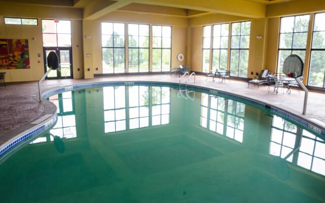 Holiday Inn Pewaukee - Milwaukee West by IHG
