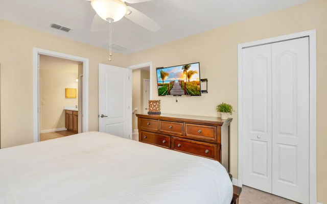 Giant Villa W/private Pool&spa, Game Room, & More!