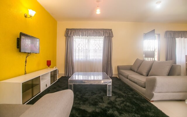 Lux Airport Inn