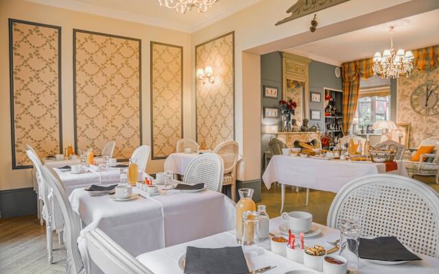 Hotel SPA Piscine le Petit Castel