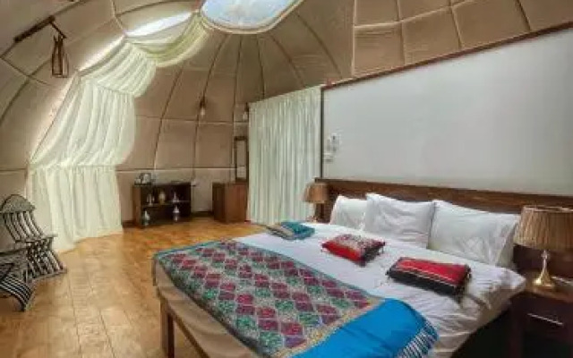 Rum Oasis Luxury Camp