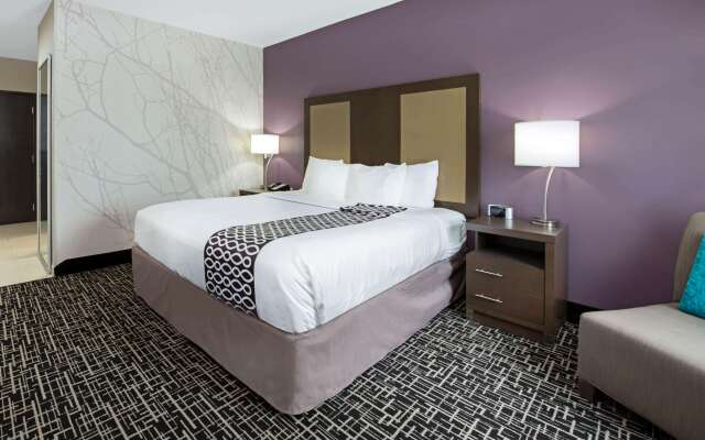 La Quinta Inn & Suites by Wyndham Lake Charles - Westlake