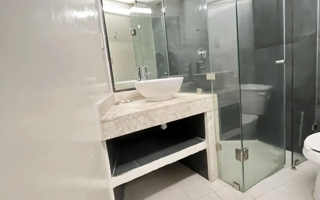 Genesis Suites