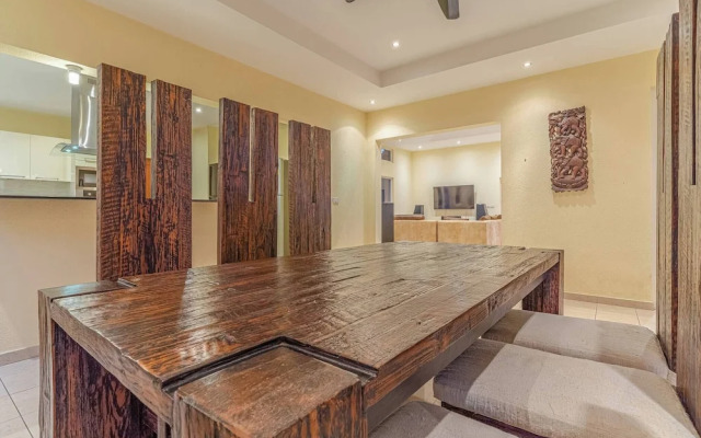 Tropical Luxury 4BR Pool Villa w Game Area