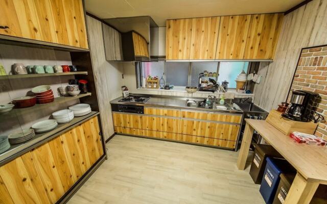 Guesthouse Asobi Factory - Hostel