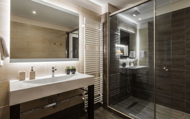 Acropolis Exclusive Residences