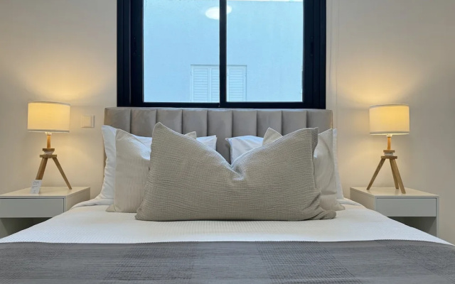 Phaedrus Living White Hills Suites City View