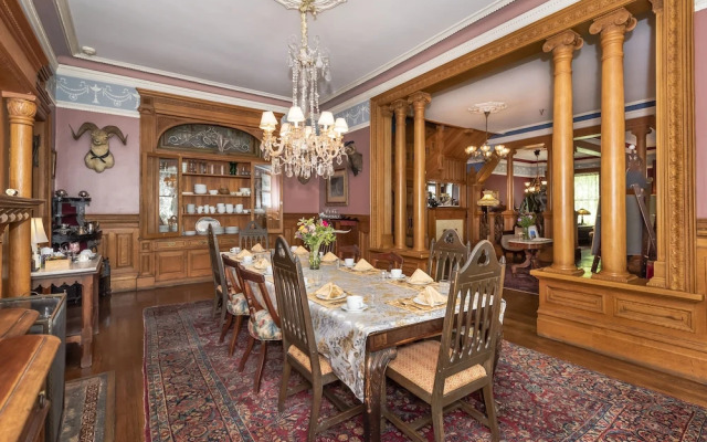 Chateau Tivoli B&B