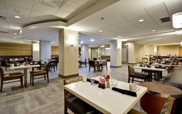 Crowne Plaza Tulsa - Southern Hills