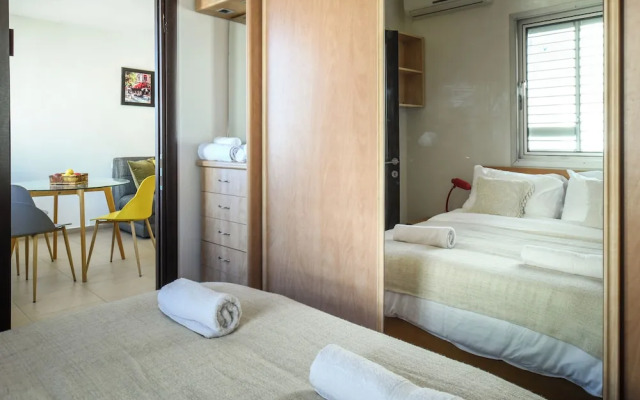 Simple Living in Netanya by Sea N' Rent