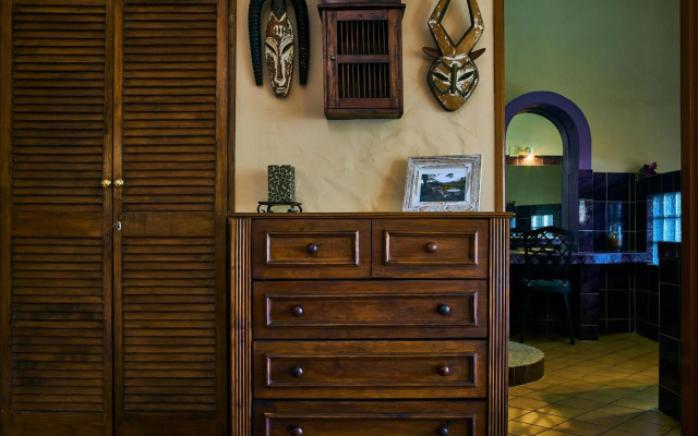 Corona Guest Farm