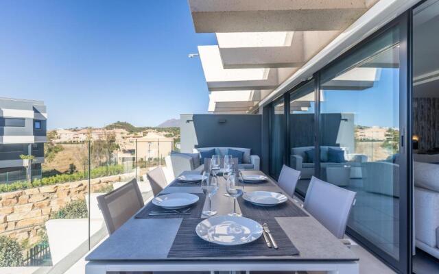 Modern 3bed apartment with sea view