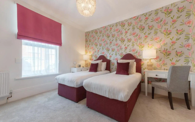 Somerset House Hotel & Restaurant