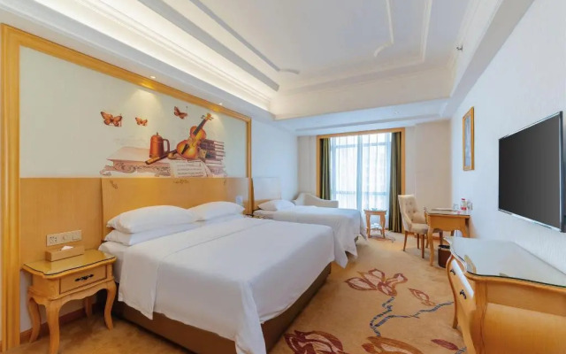 Vienna International Hotel (Huizhou Daya Bay Coastal Park Branch)
