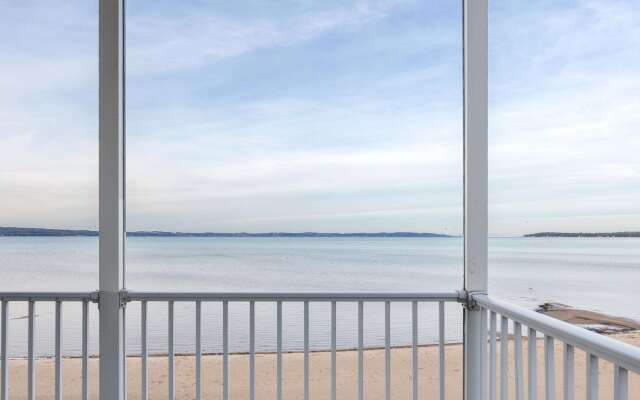 Cherry Tree Inn & Suites