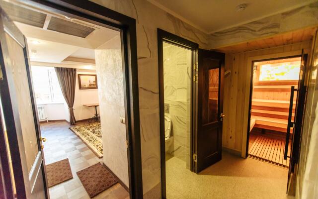 Best Western Plus Burlington Inn & Suites