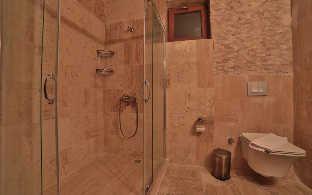 Caravanserai Inn Hotel