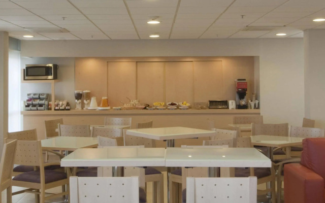 City Express Suites by Marriott Silao Aeropuerto