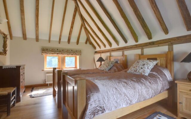 Three Oaks Barn