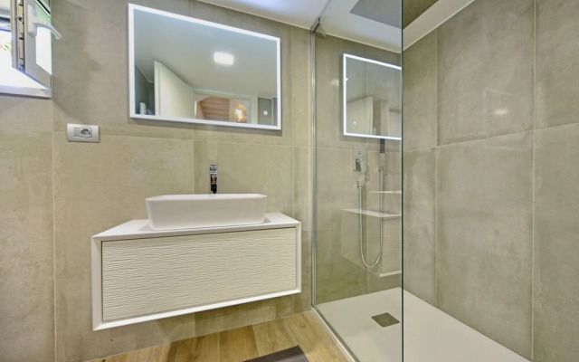 Hibiskus Tadini in Tadini