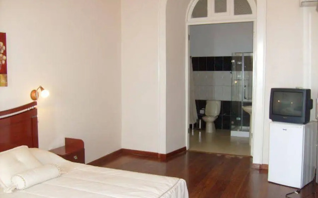Hotel Residencial Savana