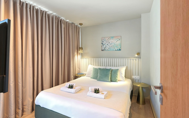 Karitsi Suites