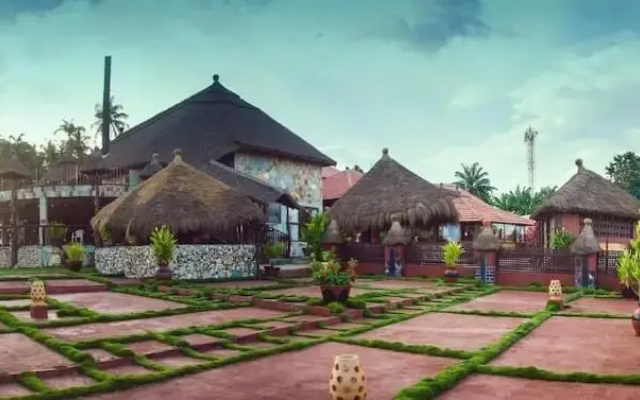 ike's Cultural village