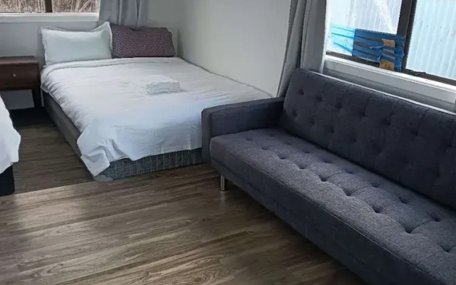 4 Double Beds and 2 Sofa Bed chalet