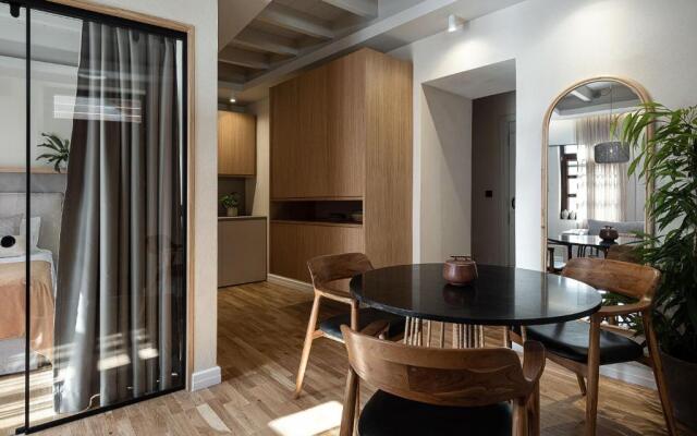 Lithinon Luxury Suites