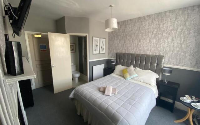 Queens Hotel