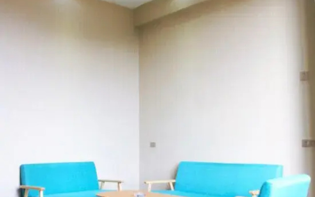 Qujing Boxuan Garden Theme Hotel