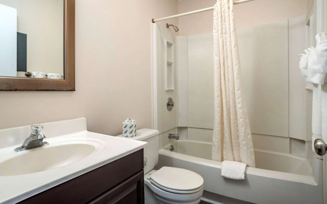 Rodeway Inn & Suites Rehoboth Beach