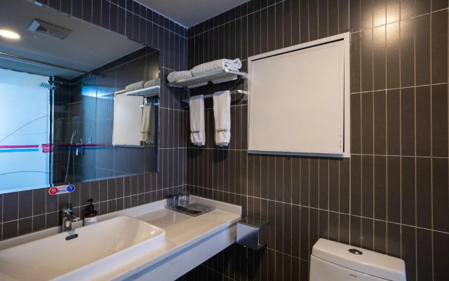 Thank Inn Plus Hotel Yunnan Honghe Gejiu City Renmin Road