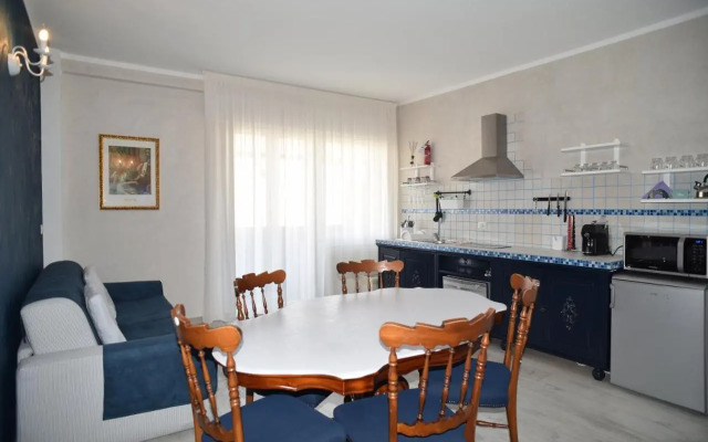 Suites Train Station Mestre Apartment    (No Front Desk Need To Contact Property 5  Days In Advance)